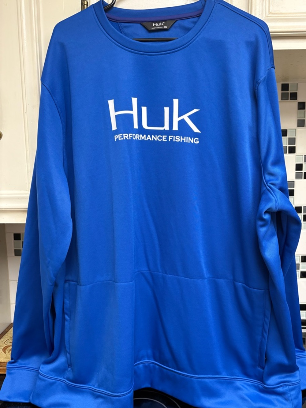 Men’s Huk sweatshirt. Size XXL